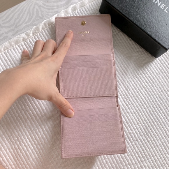 Chanel Wallet in Ballet Pink - Picture 6 of 9
